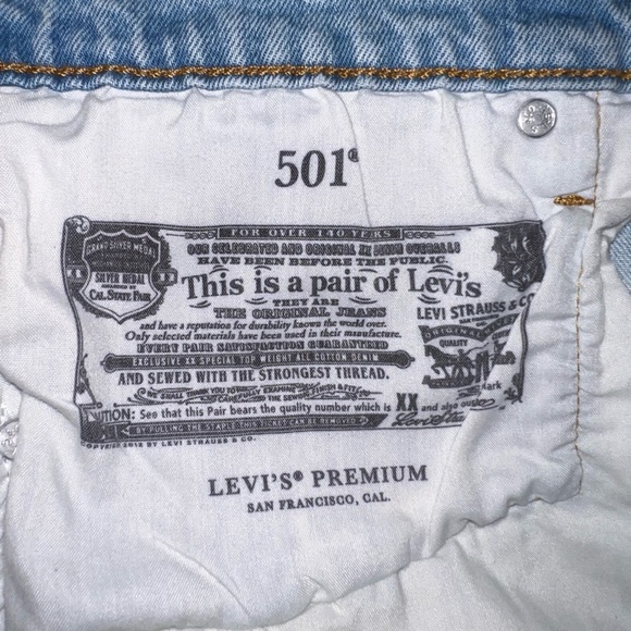 Levi’s 501 High Rise Side Logo Shorts - Picture 8 of 8